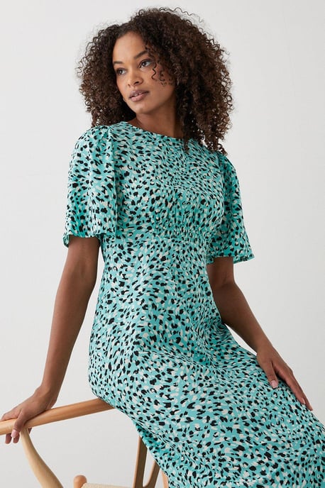 Green Animal Flutter Sleeve Shirred Waist Midi Dress - Image 2