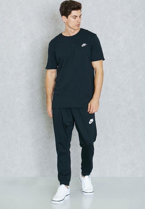 Nike Futura T-Shirt mit gesticktem Logo in Schwarz & Sliver - Image 4