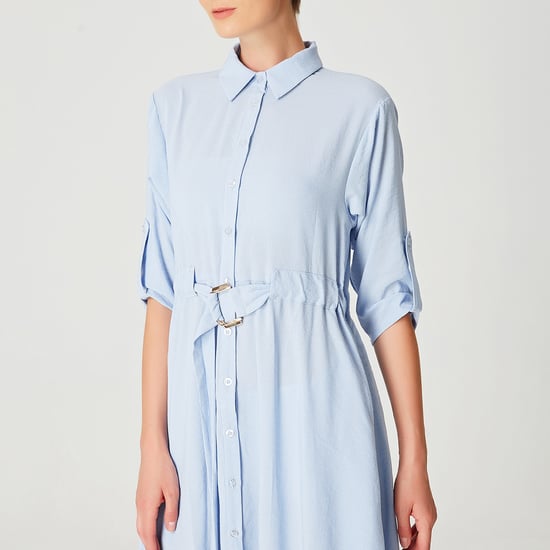 Langes minimalistisches Hemdkleid - Image 4