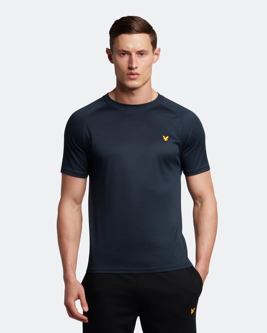 Lyle & Scott Sports Core Raglan T-Shirt in Marineblau - Image 1