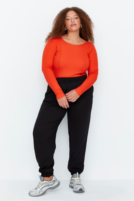 Trendyol Femmes Taille normale Lâche Pantalons de survêtement grande taille - Image 1