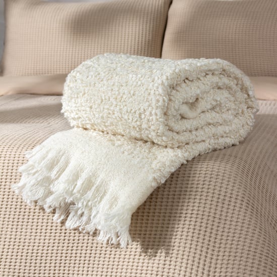 Yard Ulsmere Boucle Fringed Throw