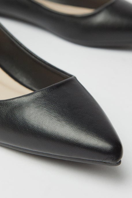 Penelope Pointed Flat Pumps