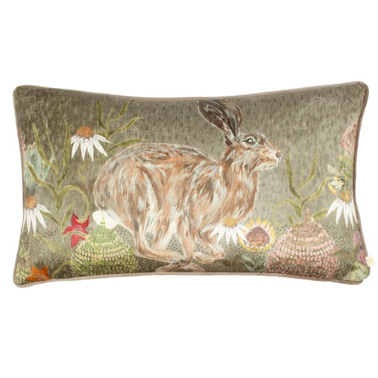 Wylder Meadow Bloom Haselkaninchen Gedruckter Chenille Kissenbezug - Image 1