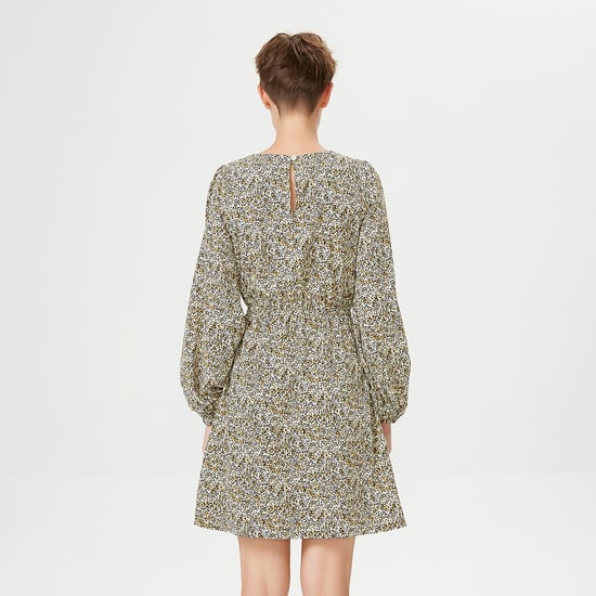 Kurzes Kleid mit Gummizug und Blumendruck - Image 3