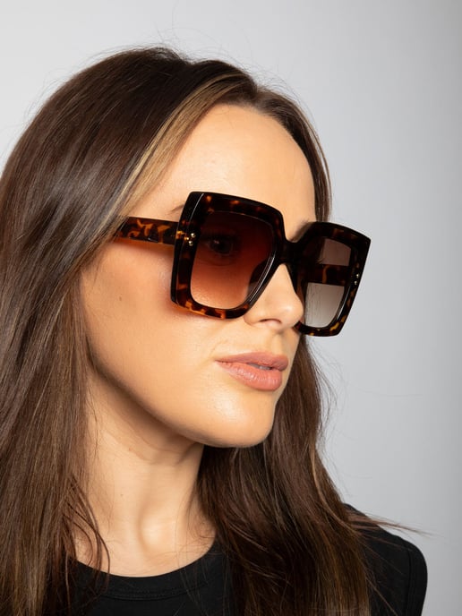 Oversized Square Frame in Brown Tortoiseshell