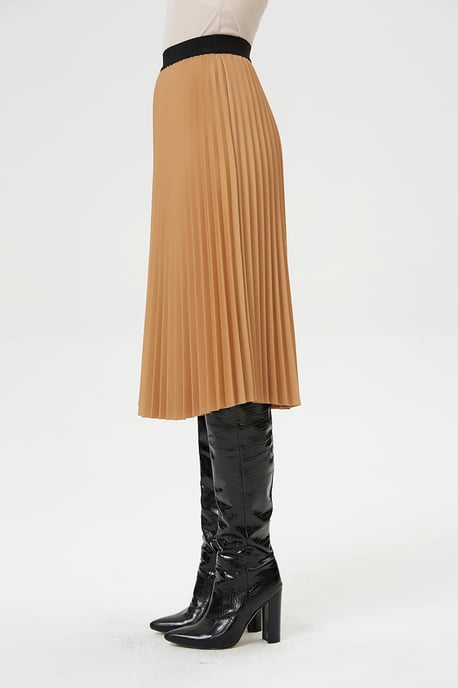 Faltenrock und kontrastierende elastische Taille - Image 4