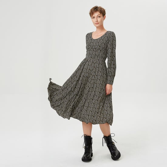 Tailliertes Blusenkleid mit Liberty-Print und tiefem Rückenausschnitt - Image 1