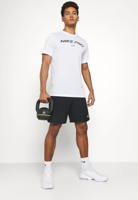 Nike Pro Dri Fit Herren-T-Shirt in Weiß - Image 6