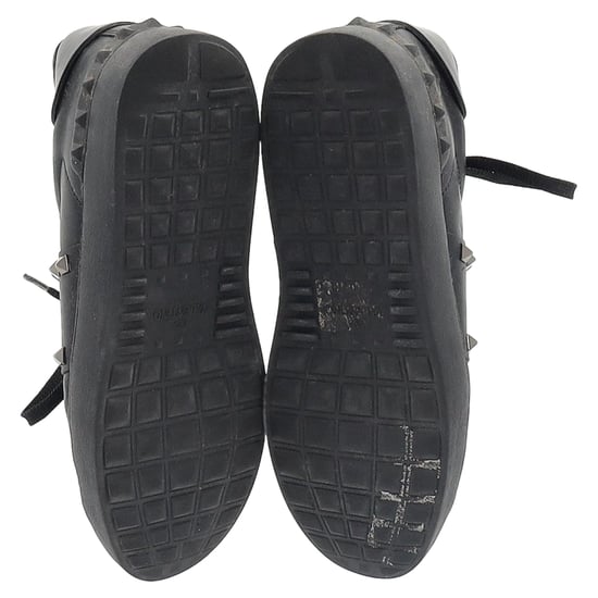 Valentino Garavani Rockstud Schnürsneaker aus schwarzem Kalbsleder - Image 6