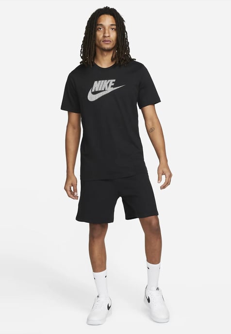 Nike Sportswear Hybrid Herren-T-Shirt in Schwarz - Image 4