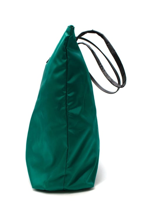 Grüne Tessuto Nylon Tragetasche - Image 4