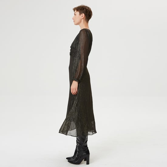 Midikleid mit goldenem Glitzereffekt und V-Ausschnitt - Image 4