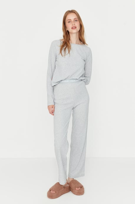Trendyol Femmes  Vélo Collier Pyjama Ensemble 2 pieces - Image 1