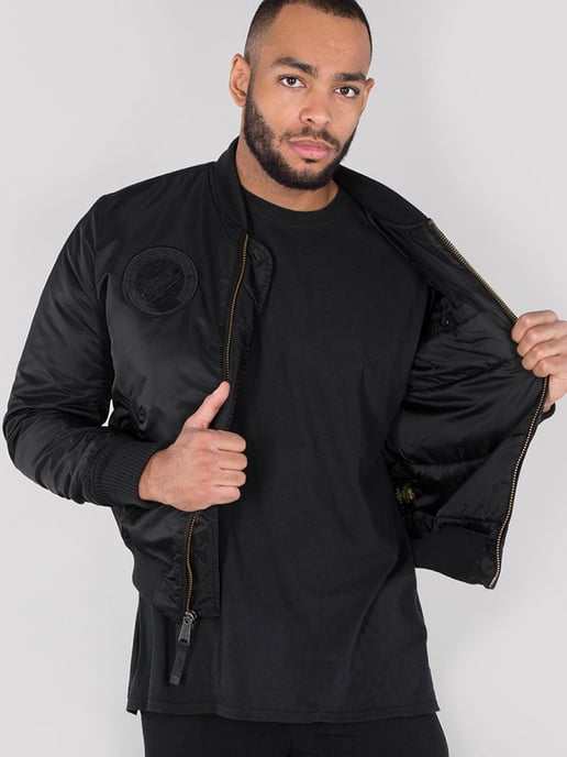 Alpha Industries Herren MA-1 VF NASA Bomberjacke in Schwarz - Image 3