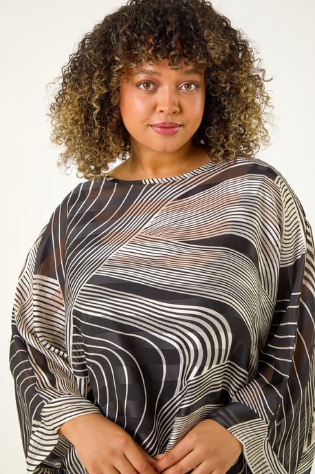 Curve Mono Wave Print Woven Top