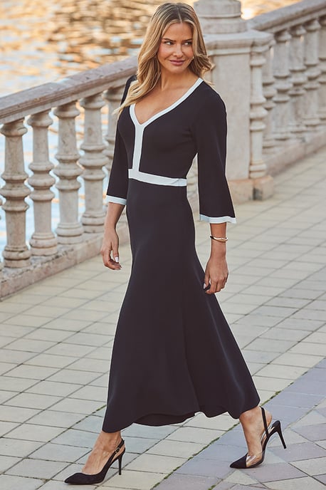 Black & White Contrast Trim Fit & Flare Knitted Midi Dress