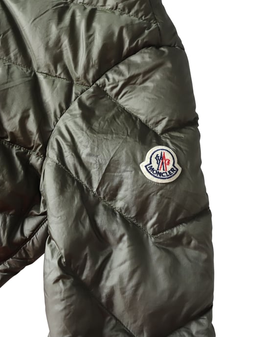 Moncler Stepp-Pufferjacke in Oliv-Polyamid - Image 6
