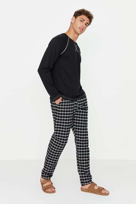 Trendyol Hommes Col en V Pyjama Ensemble 2 pieces - Image 2