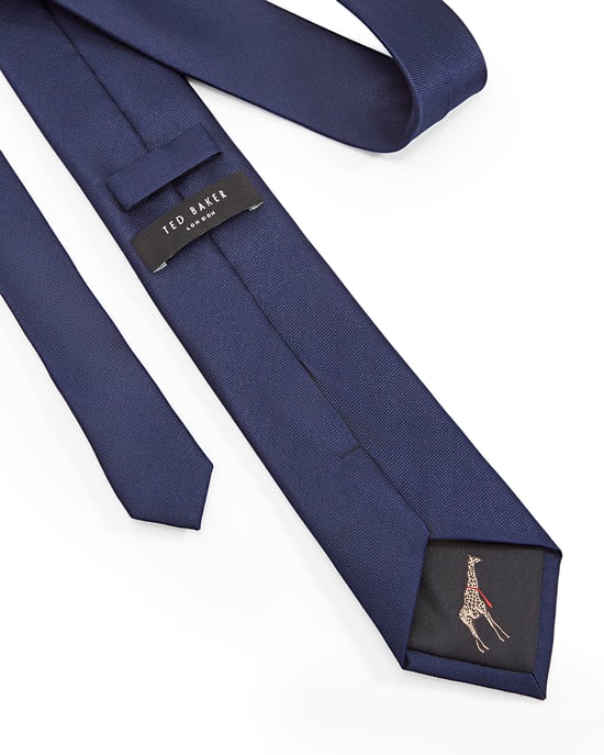 Cravate fine bleu marine unie Amaze par Ted Baker - Image 3