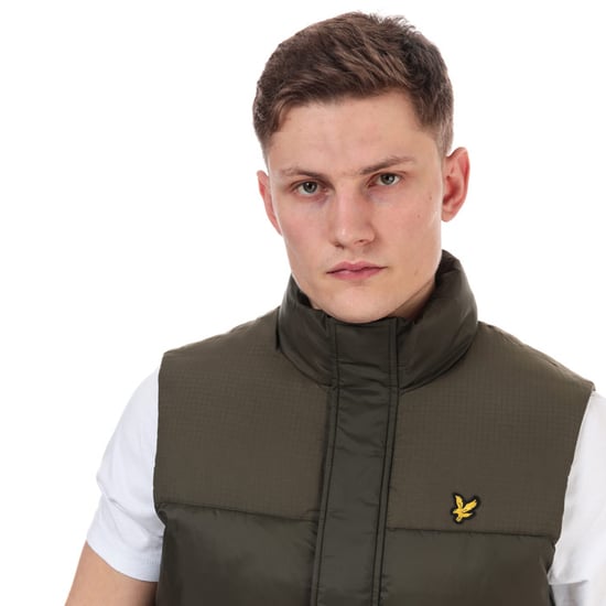 Men's Lyle And Scott Wadded Gilet in Green