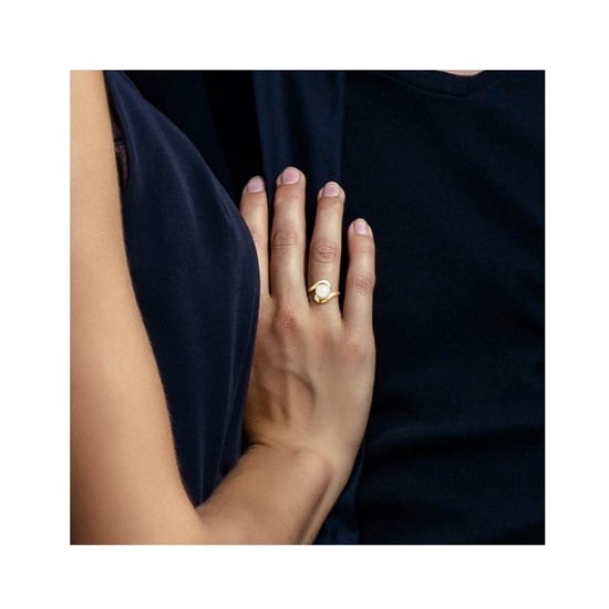 White Freshwater Pearl Ring and Yellow Gold 375/1000
