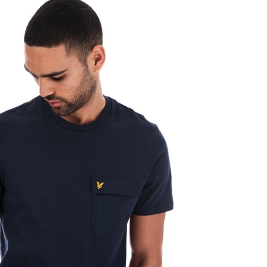 Lyle And Scott Nylon-Taschen-T-Shirt für Herren in Navy - Image 6