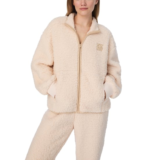 DKNY Sherpa-Zip-Oberteil- und Jogginghosen-Set Creme - Image 4