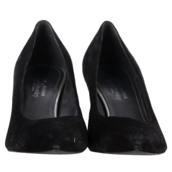 Stuart Weitzman x Russell & Bromley Pumps aus schwarzem Wildleder - Image 2