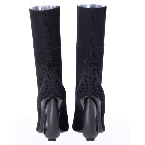 Burberry Kimberley Spitz zulaufende Stiefeletten aus schwarzem Strickstretchstoff - Image 4
