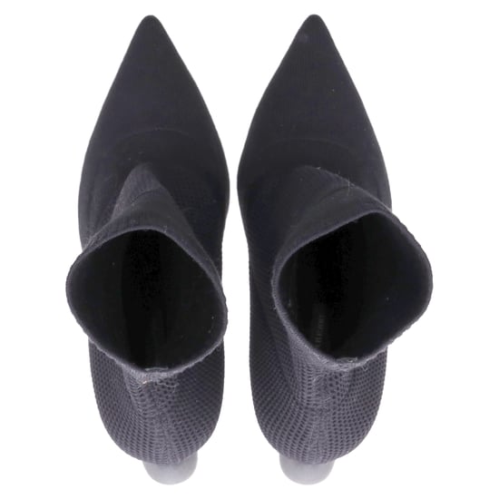 Burberry Kimberley Spitz zulaufende Stiefeletten aus schwarzem Strickstretchstoff - Image 6