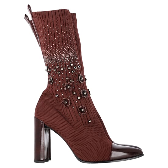 Stuart Weitzman Verzierte Strick-Socken-Ankle Boots aus brauner Wolle - Image 1