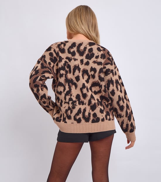 Kamelfarbener Pullover mit Animal-Print - Image 4