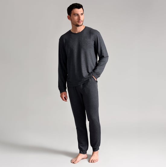 Ted Baker Langarm-Pyjama-Oberteil | Atmungsaktives lässiges Herren-Langarm-T-Shirt - Anthrazit - Image 4