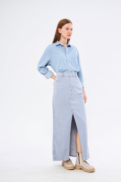 Langer Jeansrock mit Schlitz - Image 3