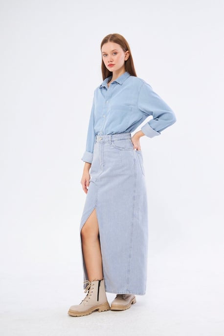 Langer Jeansrock mit Schlitz - Image 4