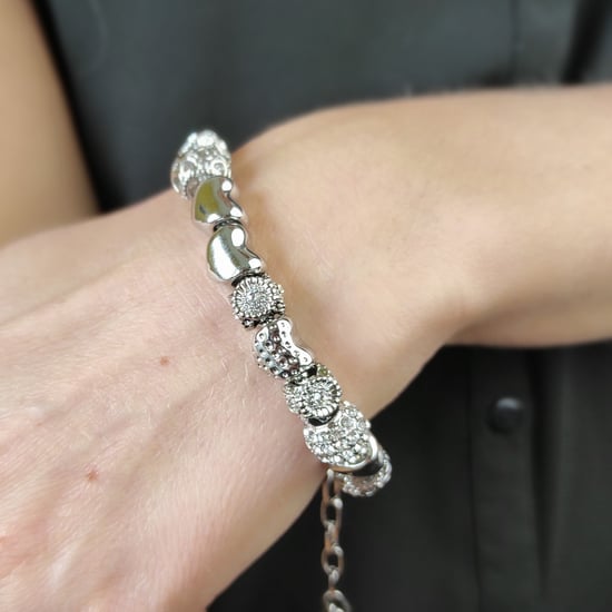 Strahlende Charm-Armbänder - Silber und Kristall - Image 6