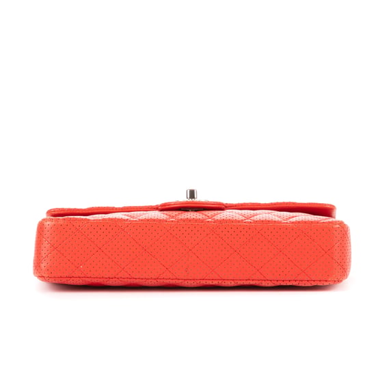 East West Perforated Flap Umhängetasche - Image 6