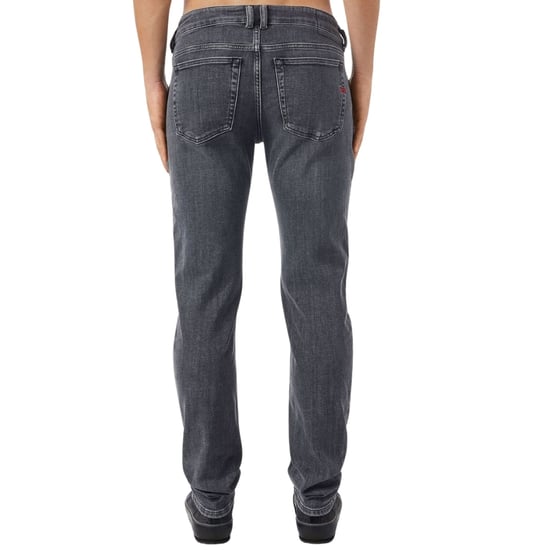 Diesel 1979 Sleenker Jeans aus verblasstem Denim in Dunkelgrau - Image 2