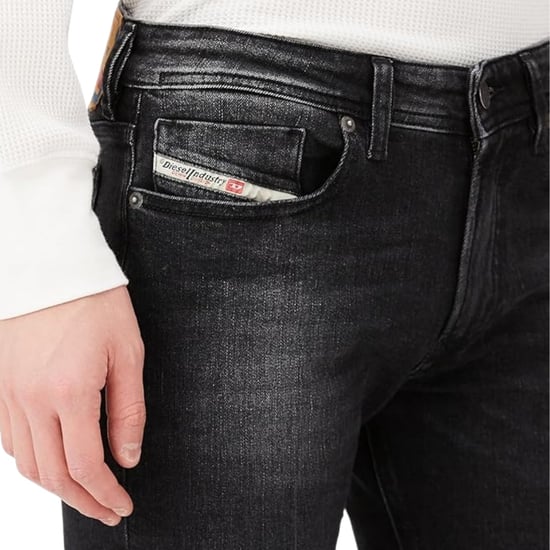Diesel 1979 Sleenker Jeans aus verblasstem schwarzem Denim - Image 4