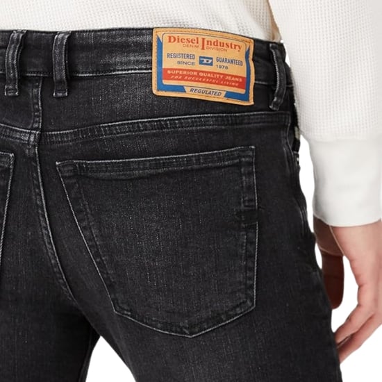 Diesel 1979 Sleenker Jeans aus verblasstem schwarzem Denim - Image 5