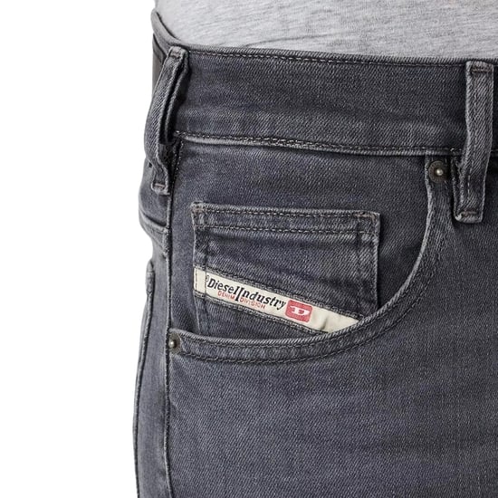Diesel D-Yennox Tapered Fit Graue Jeans - Image 4