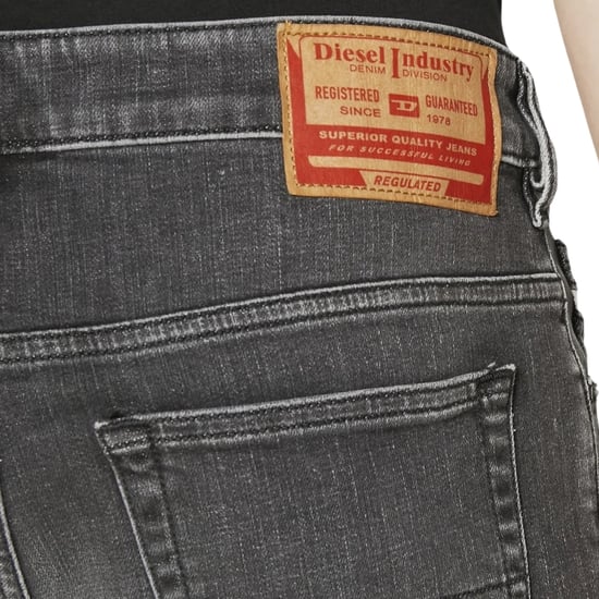 Diesel D-Yennox Tapered Fit Dunkelgraue Jeans - Image 3