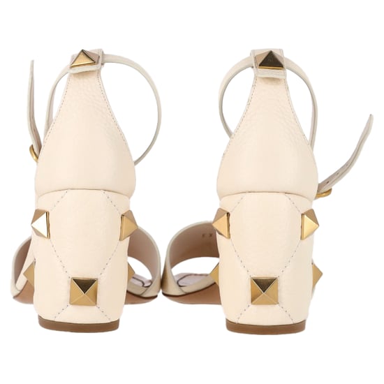 Valentino Roman Stud Block-Absatzsandalen aus Cream-Leder - Image 5
