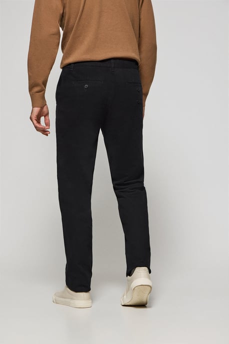 Chinohose Vanya schwarz mit Polo Club Stickerei - Image 4