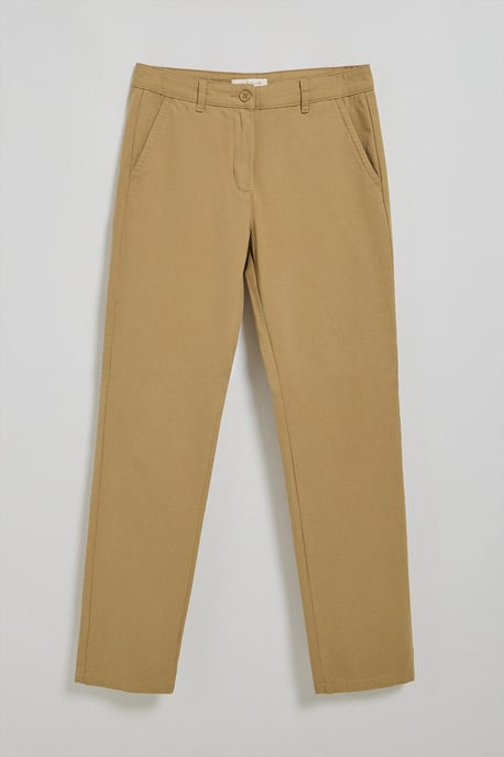 Chinohose May sandfarben mit minimalistischer Polo Club Stickerei auf der Tasche - Image 5