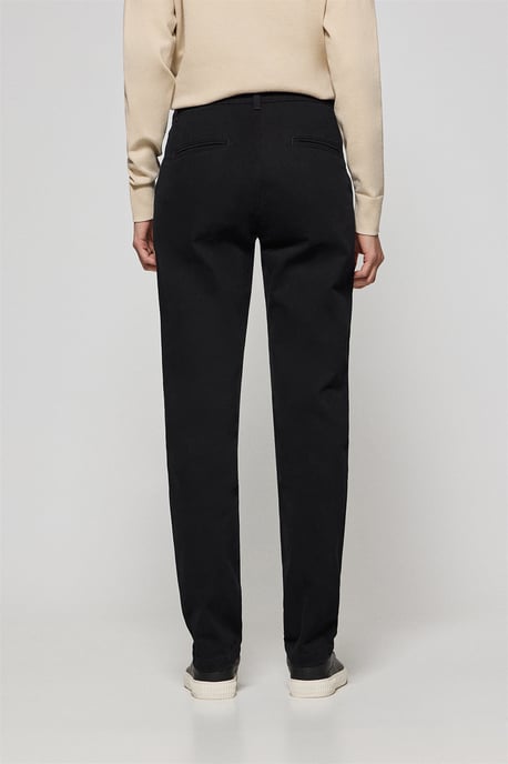 Chinohose May schwarz mit minimalistischer Polo Club Stickerei auf der Tasche - Image 4