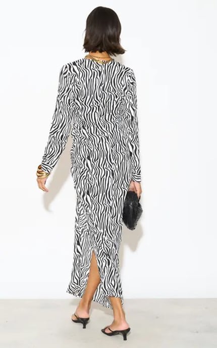 Einfarbig bedrucktes, ringförmig ausgeschnittenes Maxikleid - Image 4