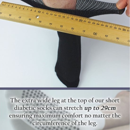 4er-Pack kurze Bambus-Diabetes-Socken mit Griffen für Männer und Frauen - Image 5