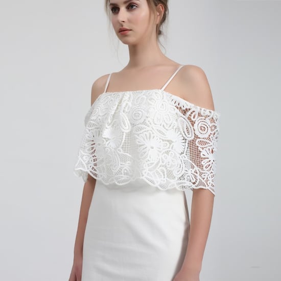 Schulterfreies Bardot-Minikleid mit Spitzenbesatz - Image 5